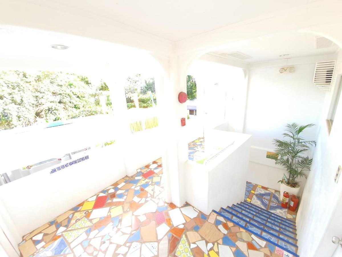 プエルト・プリンセサ ハウス オブ ビッグ ブラザー Bed & Breakfast エクステリア 写真